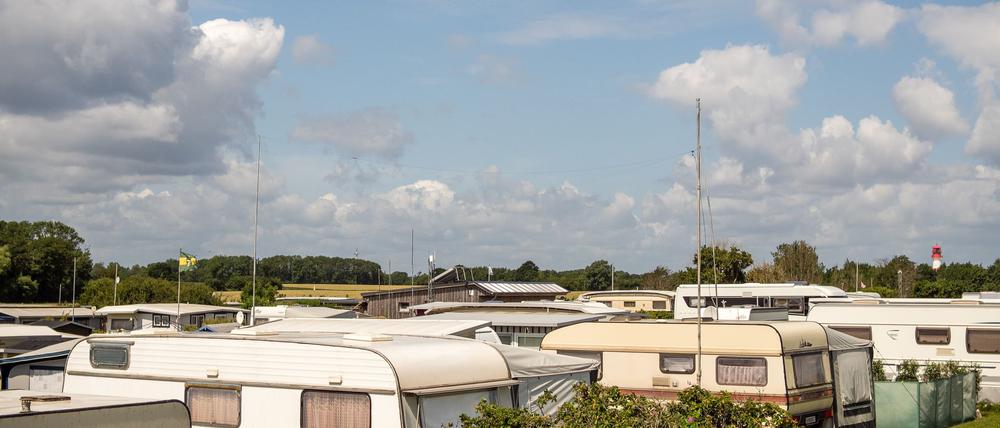 Oft kämpfen Camper gegen das Funkloch. (Foto-Archiv)