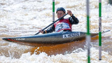  Andrea Herzog belegte beim Weltcup in Prag erneut den dritten Rang.