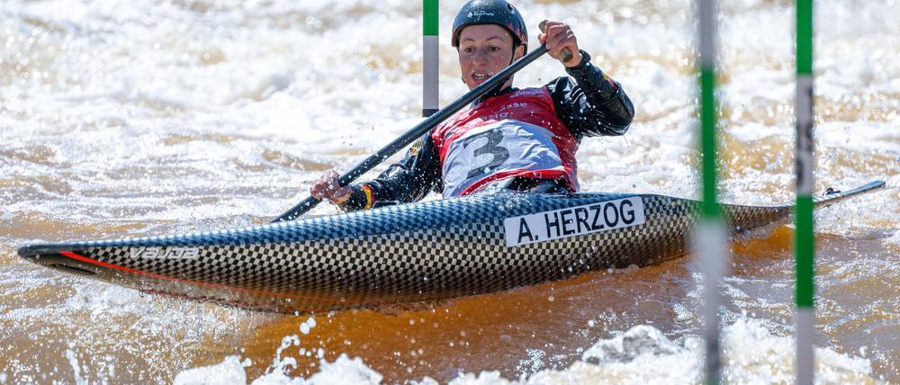  Andrea Herzog belegte beim Weltcup in Prag erneut den dritten Rang.