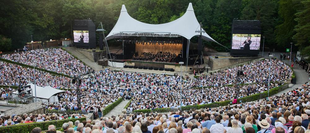 Tausende genossen den Saisonabschluss der Philharmoniker in der Waldbühne.