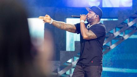 50 Cent, der mit bürgerlichem Namen Curtis Jackson heißt, gilt als einer der erfolgreichsten Rapper der Welt und spielte auch schon in mehreren Filmen mit.