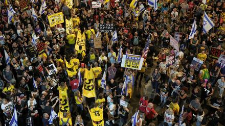In Israel gehen erneut Tausende für ein Ende des Gaza-Kriegs auf die Straße. (Archivbild) 