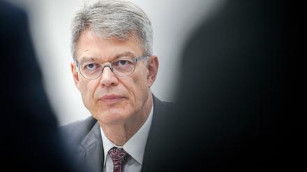ARCHIV - 20.06.2025, Berlin: Patrick Schnieder (CDU), Bundesminister für Verkehr, aufgenommen in einem Interview mit Journalisten der Deutschen Presse-Agentur. (zu dpa: «Schnieder: Bis 2032 sollen marode Brücken saniert sein») Foto: Kay Nietfeld/dpa +++ dpa-Bildfunk +++