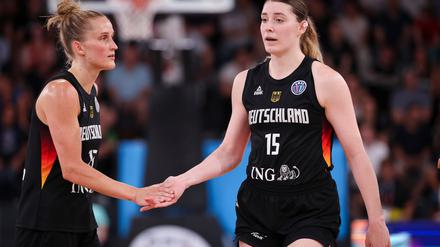 Das WNBA-Duo Leonie Fiebich und Luisa Geiselsöder (r) hat Deutschland bei der EM auf Platz fünf geführt.