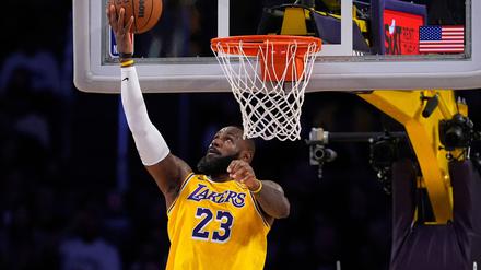 LeBron James setzt seine NBA-Karriere fort.