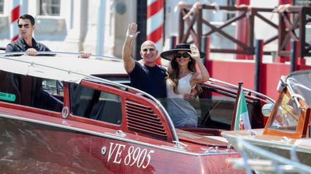 Jeff Bezos und seine Frau.