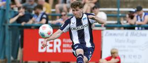 Leon Jensen ist im Sommer erneut zu Hertha BSC zurückgekehrt. Gleich im ersten Testspiel hat er getroffen.