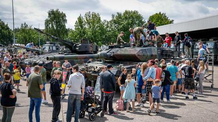 Plötzlich populär: Besucherschlangen beim Tag der Bundeswehr am Wochenende. 