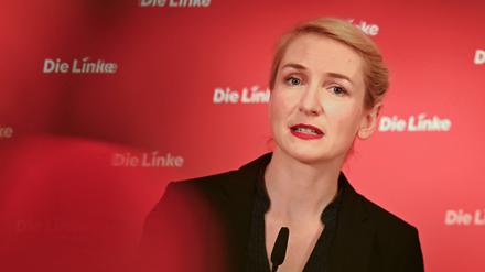 Ines Schwerdtner, Parteivorsitzende der Partei Die Linke, spricht auf einer Pressekonferenz im Karl-Liebknecht-Haus (Archivbild).