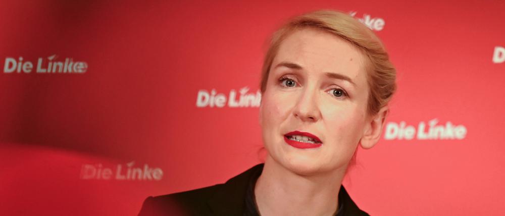 Ines Schwerdtner, Parteivorsitzende der Partei Die Linke, spricht auf einer Pressekonferenz im Karl-Liebknecht-Haus (Archivbild).