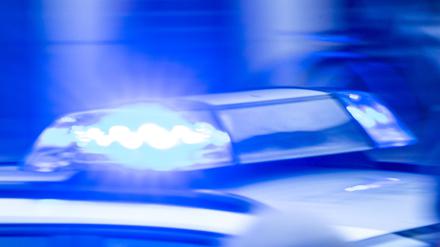 Polizeiwagen mit Blaulicht (Symbolbild).