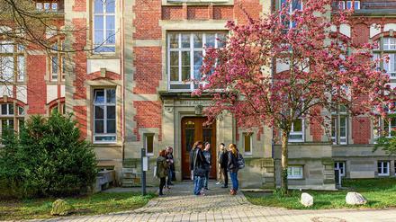 Hochschule Merz Akademie sowie eine dort gehaltene Vorlesung von Dominik Wendland. Foto: Merz Akademie