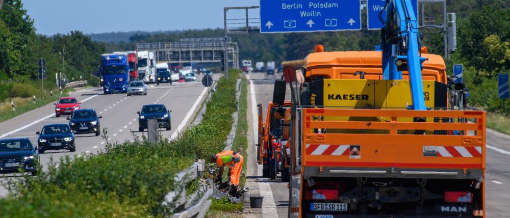 Autofahrer Richtung Berlin werden gebeten, die Unfallstelle weiträumig zu umfahren.