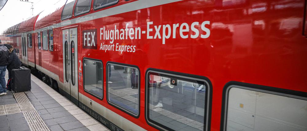 Bahnhof Berlin Ostkreuz, Flughafen-Express FEX.
