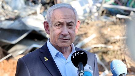 Netanjahu besuchte kurz nach Beginn des Kriegs gegen den Iran das Weizmann-Institut in Rehovot, das von einer Rakete getroffen worden war.