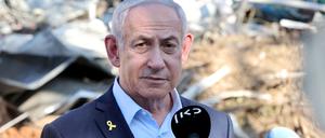 Netanjahu besuchte kurz nach Beginn des Kriegs gegen den Iran das Weizmann-Institut in Rehovot, das von einer Rakete getroffen worden war.