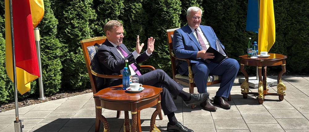 Der deutsche Außenminister Johann Wadephul (CDU) trifft in Kiew seien Amtskollegen Andrij Sybiha.