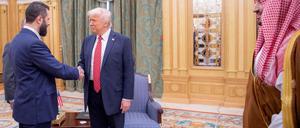 FILE PHOTO: U.S. President Donald Trump meets with Syrian President Ahmed al-Sharaa in Riyadh, Saudi Arabia, in this handout released on May 14, 2025. Saudi Press Agency/Handout via REUTERS   THIS IMAGE HAS BEEN SUPPLIED BY A THIRD PARTY/File Photo