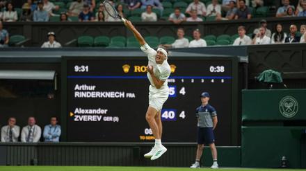 Alexander Zverev steht am Dienstag wieder auf dem Centre Court.