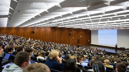 Die Zahl der Studiengänge ohne Zugangsbeschränkungen steigt in Deutschland weiter an. (Archivbild)