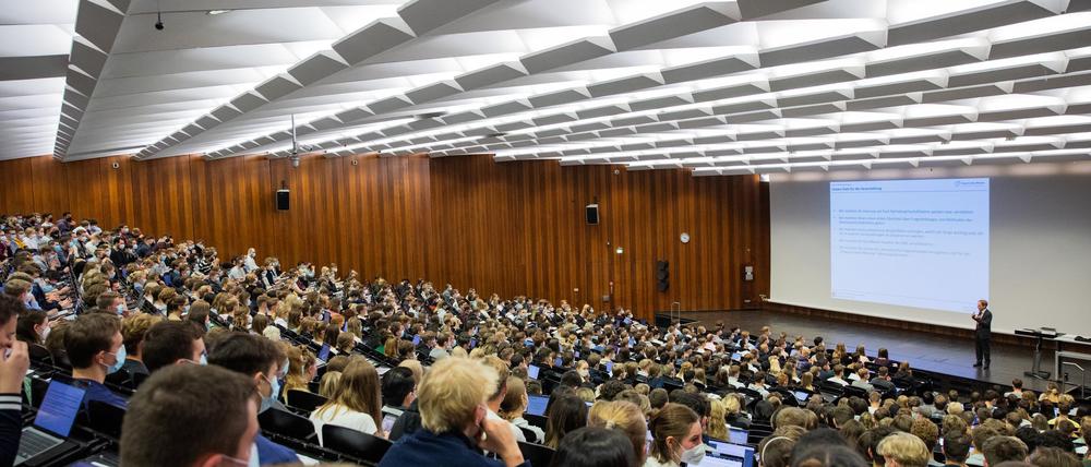 Die Zahl der Studiengänge ohne Zugangsbeschränkungen steigt in Deutschland weiter an. (Archivbild)