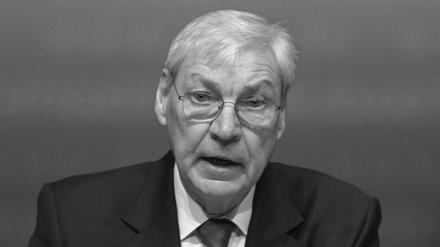Führte den Deutschen Gewerkschaftsbund durch turbulente Zeiten: Michael Sommer verstarb 73-jährig.