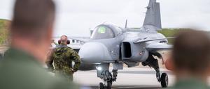 Gern genutzte Basis für Verbündete: Vom Flughafen Keflavík nahe der Hauptstadt Reykjavík starten im Mai tschechische Kampfflieger. 