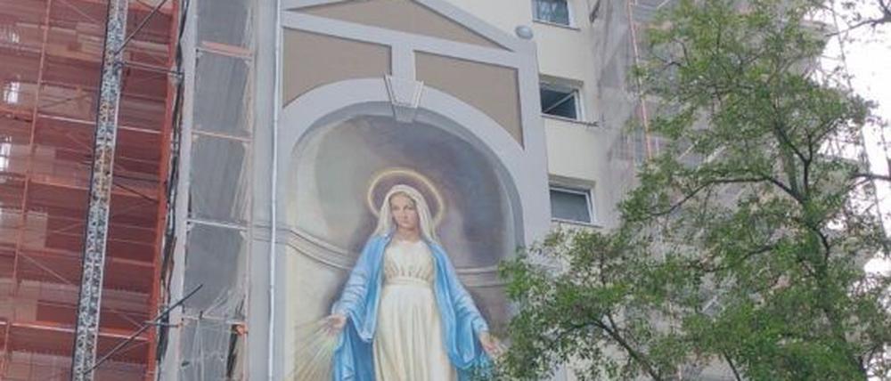 Das Gemälde ist in seiner ganzen Pracht ist an einem achtstöckigen Wohnhaus an der Stadtrandstraße 458 zu sehen.  