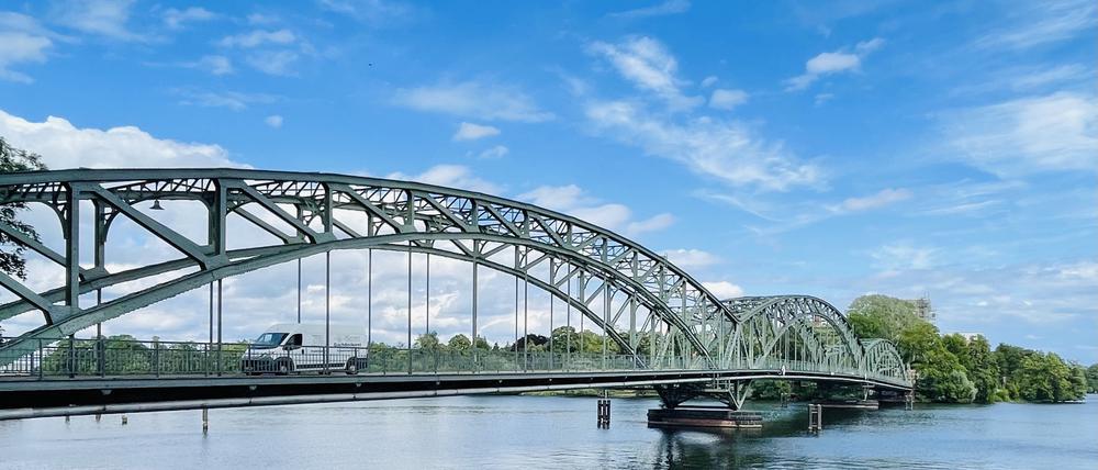 Eiswerderbrücke Brücke nach Eiswerder in Berlin Spandau Hakenfelde