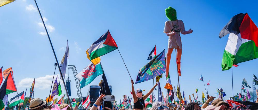 Palästina-Fahnen beim Glastonbury Festival.