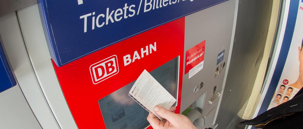 Die Bahn will offenbar ihre Ticketpreise erhöhen.