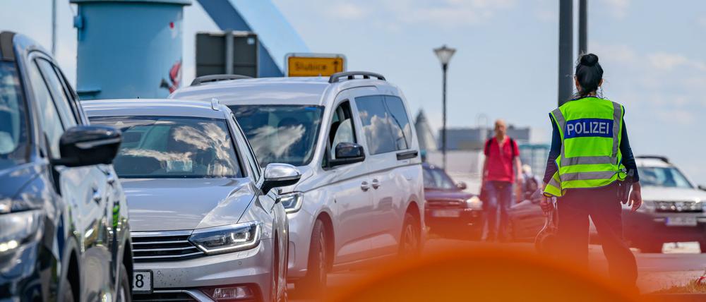 Brandenburgs Innenminister René Wilke (parteilos, für SPD) warnt vor Folgen der Grenzkontrollen an der deutschen Grenze in Polen. (Archivbild)