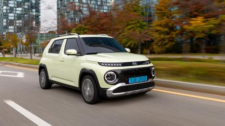 Erfolgsmodell: Der preisgünstige und praktische Inster landet direkt nach dem Start 2025 auf Platz eins im Elektro-Kleinwagen-Segment. 