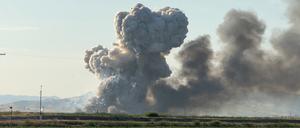Große Rauchwolken sind nach den Explosionen in Kalifornien zu sehen.