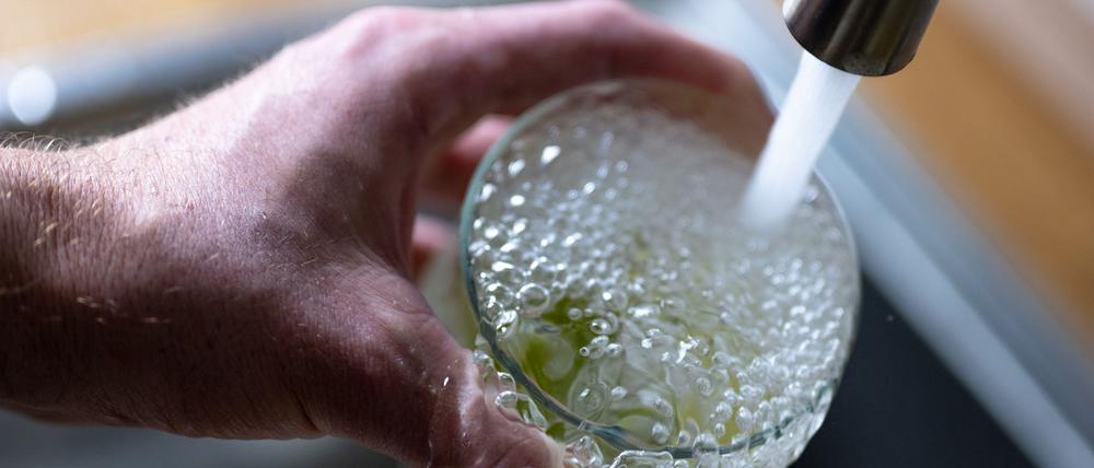 In Berlin wurden am Mittwoch rund 880.000 Kubikmeter Trinkwasser eingespeist. (Symbolbild)