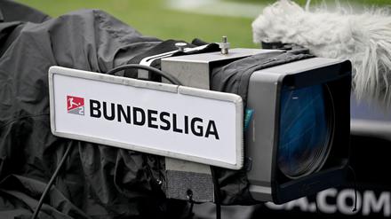 RTL startet mit der Übertragung der Partie Bielefeld gegen Düsseldorf in die Zweitliga-Saison,