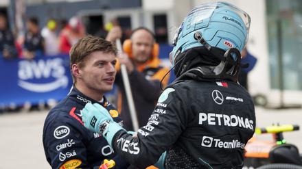 Max Verstappen (links) könnte schon bald in einem Team mit George Russell fahren.