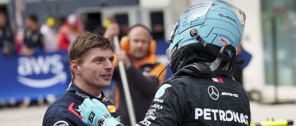 Max Verstappen (links) könnte schon bald in einem Team mit George Russell fahren.