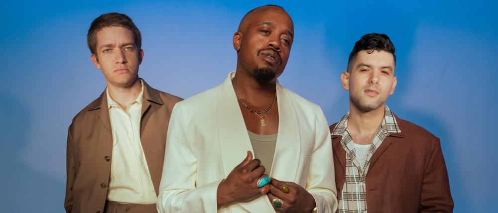 Die amerikanische Soulband Duran Jones & The Indications blüht auf ihrem neuen Album „Flowers“ auf.