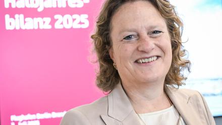Im ersten Halbjahr 2025 sind etwas mehr Menschen vom und zum Flughafen BER gereist als im Vorjahreszeitraum. 