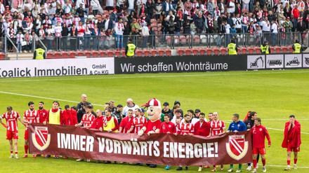 Energie Cottbus startet mit einem Topspiel in die Saison. 