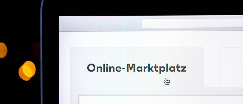 Viele Menschen in Deutschland kaufen inzwischen häufiger im Internet ein als im Geschäft.