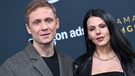 Matthias Schweighöfer sieht sich dank der besonderen Fähigkeiten seiner Partnerin Ruby O. Fee für Krisenfälle gut gewappnet. (Archivbild)