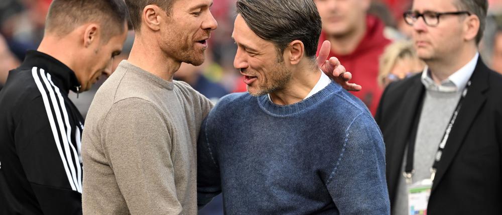 Niko Kovac (r) weiß genau, was ihn mit dem BVB gegen Real Madrid erwartet.