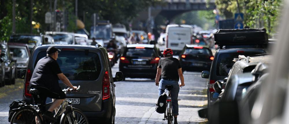Viele Verkehrsteilnehmer fühlen sich auf Berlins Straßen nicht immer sicher. (Archivfoto)