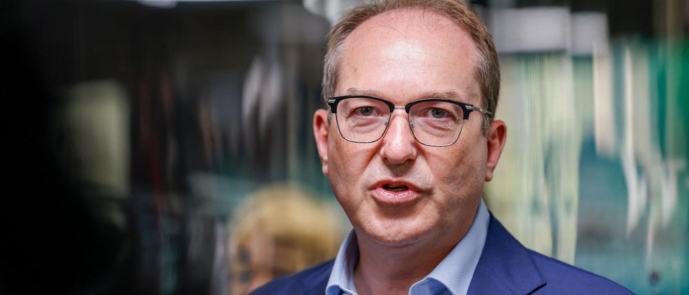 Bundesinnenminister Alexander Dobrindt (CSU) will mit Amtskollegen aus mehreren Nachbarstaaten über das Gemeinsame Europäische Asylsystem (GEAS) sprechen.