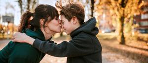 Söhne gezielt zu fördern ist eine Aufgabe für uns alle. 