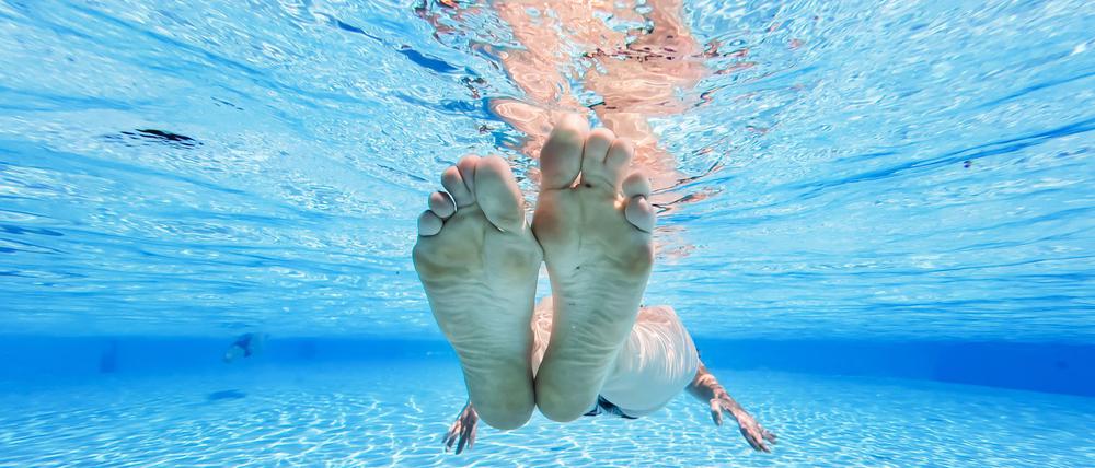 Das Freibad einer Schweizer Gemeinde ist bis Ende August fast ausschließlichen den Einheimischen vorbehalten. (Illustration)