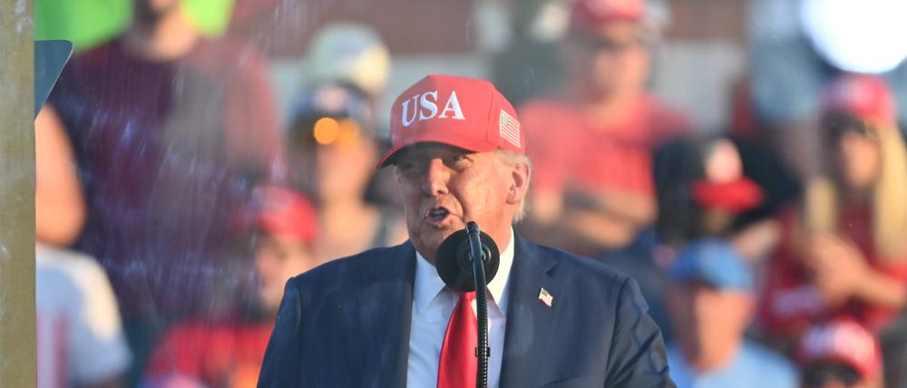 US-Präsident Donald Trump spricht auf einer Amerika250-Kundgebung in Des Moines.