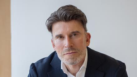 Der ehemalige BKA-Ermittler Thorsten Hofmann erklärt, wie Sie erfolgreich mit Kindern, Chefs oder Verkäufern feilschen – und warum die Fähigkeit, gut zuzuhören, oft wichtiger ist als jedes Argument.
